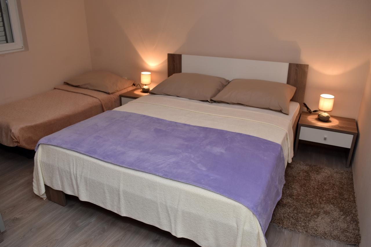Apartments Oresic Vir Εξωτερικό φωτογραφία