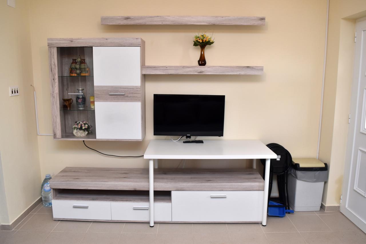 Apartments Oresic Vir Εξωτερικό φωτογραφία