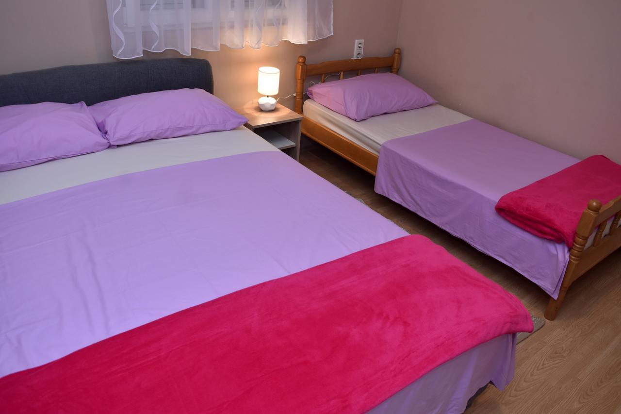 Apartments Oresic Vir Εξωτερικό φωτογραφία