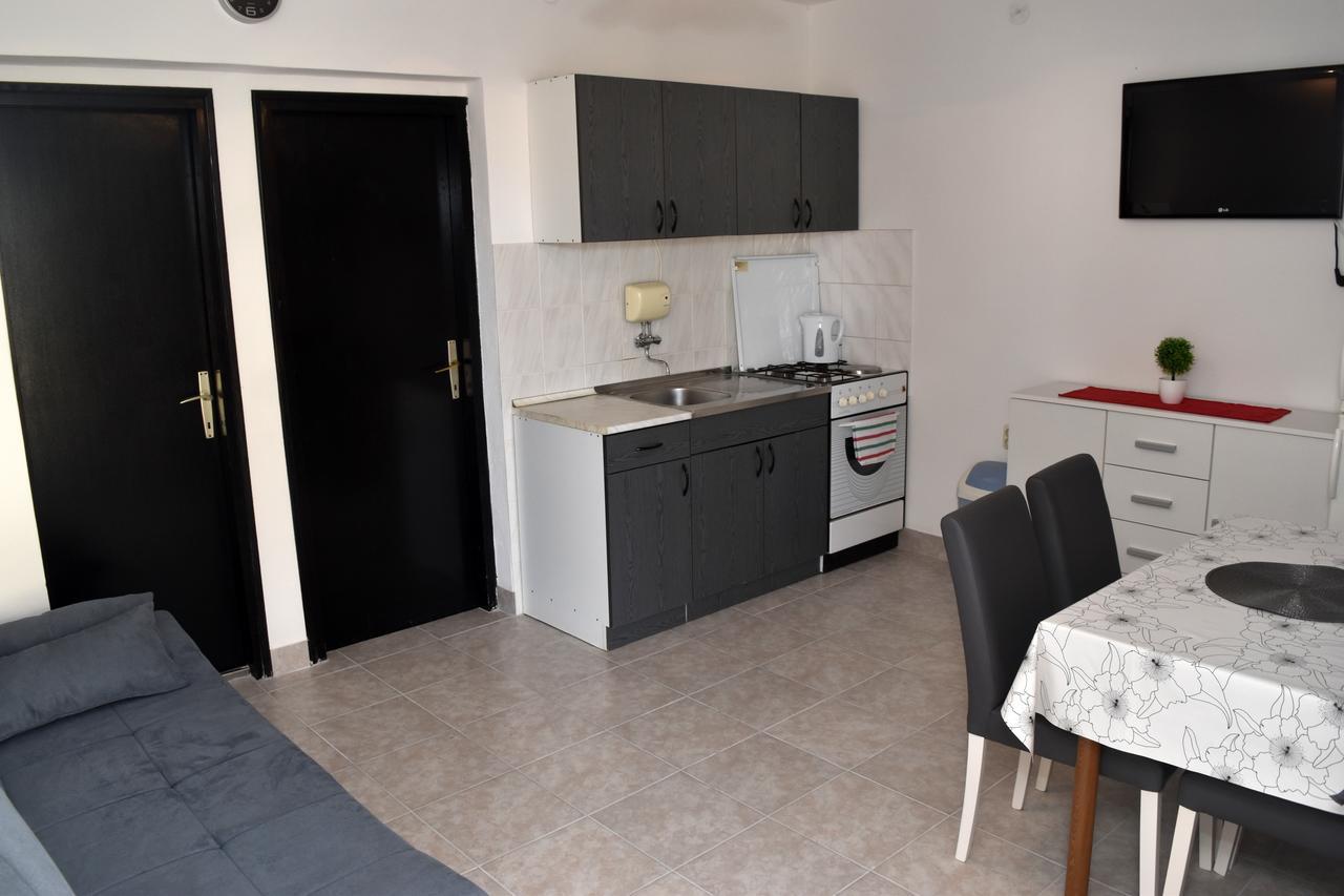 Apartments Oresic Vir Εξωτερικό φωτογραφία
