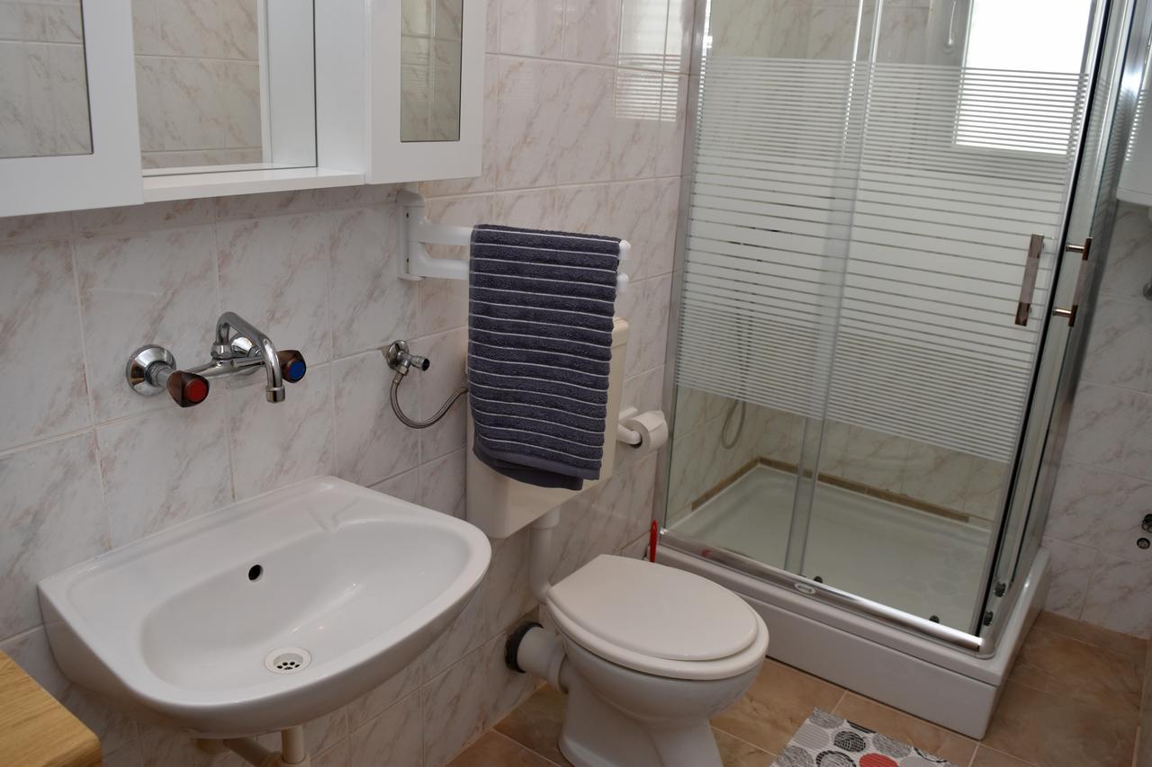 Apartments Oresic Vir Εξωτερικό φωτογραφία