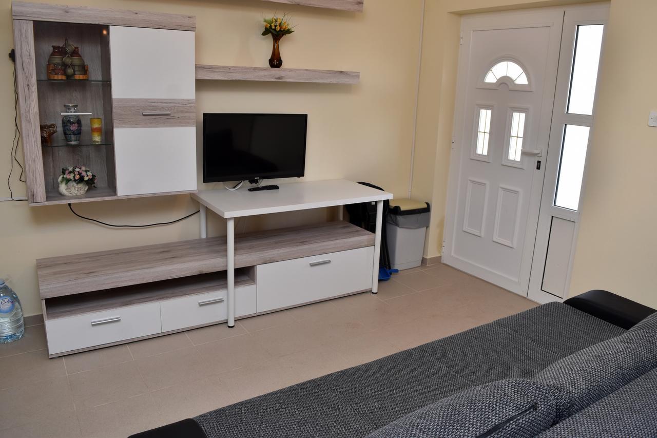 Apartments Oresic Vir Εξωτερικό φωτογραφία